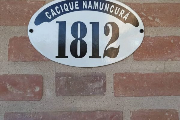 Ovaladas Nuestros clientes — Placas Parmui Placa enlozada Parmui, ovaladas nuestros clientes