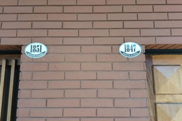 Ovaladas Nuestros clientes — Placas Parmui Placa enlozada Parmui, ovaladas nuestros clientes