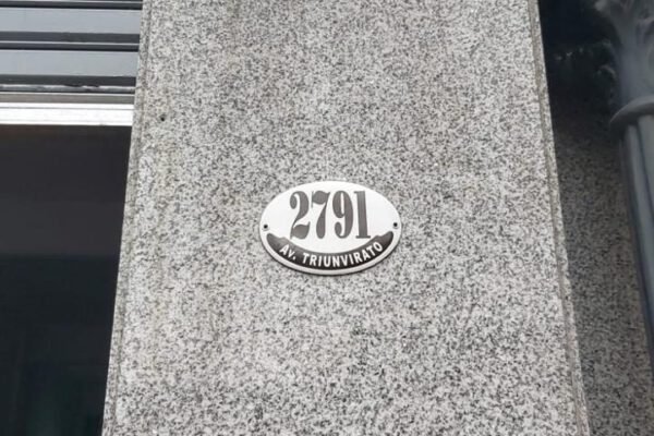 Ovaladas Nuestros clientes — Placas Parmui Placa enlozada Parmui, ovaladas nuestros clientes