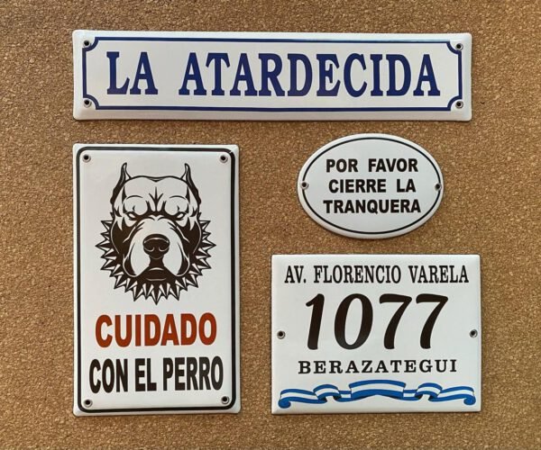 Otras — Placas Parmui Placa enlozada Parmui, otras