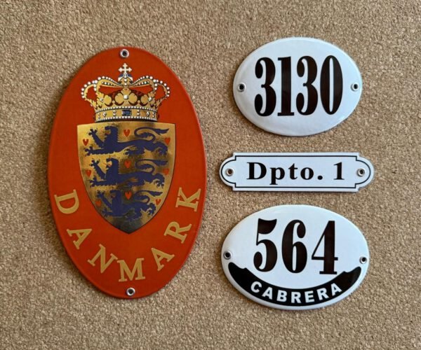 Otras — Placas Parmui Placa enlozada Parmui, otras