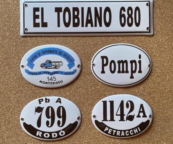 Otras — Placas Parmui Placa enlozada Parmui, otras