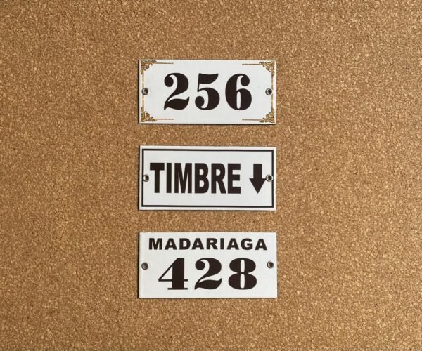 Números de calle 7x15 - 7x20 — Placas Parmui Placa enlozada Parmui, números de calle 7x15 - 7x20