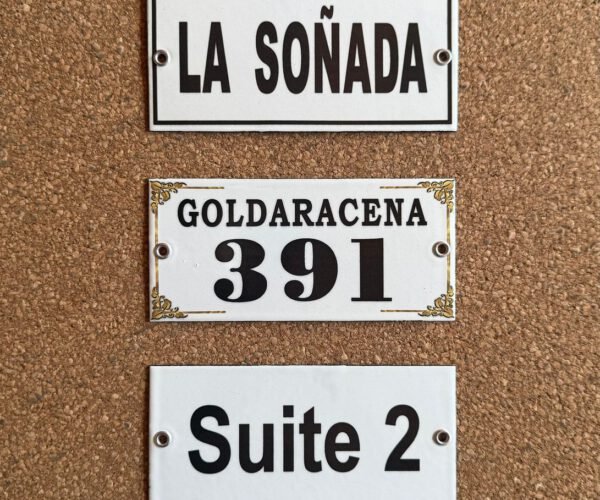 Números de calle 7x15 - 7x20 — Placas Parmui Placa enlozada Parmui, números de calle 7x15 - 7x20