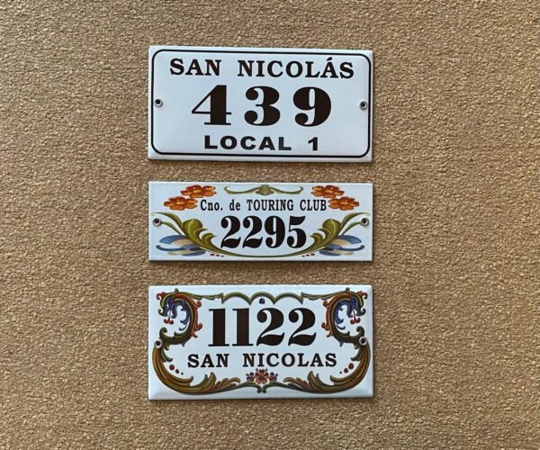Números de calle 7x15 - 7x20 — Placas Parmui Placa enlozada Parmui, números de calle 7x15 - 7x20