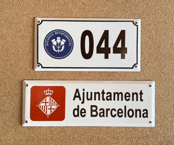 13x38, 15x38 y 15x50 cm — Placas Parmui Placa enlozada Parmui, 13x38, 15x38 y 15x50 cm