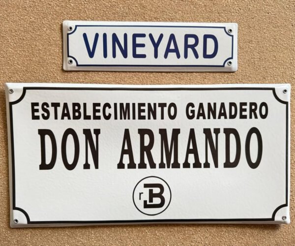 25x38 y 25x50 cm — Placas Parmui Placa enlozada Parmui, 25x38 y 25x50 cm