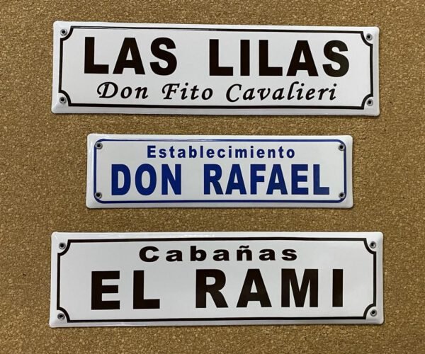 2 Líneas — Placas Parmui Placa enlozada Parmui, 2 líneas
