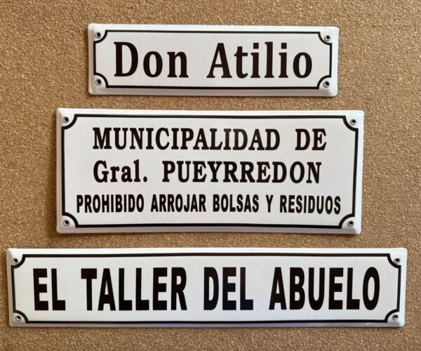 3 Líneas — Placas Parmui Placa enlozada Parmui, 3 líneas