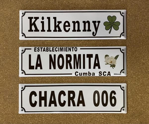 3 Líneas — Placas Parmui Placa enlozada Parmui, 3 líneas
