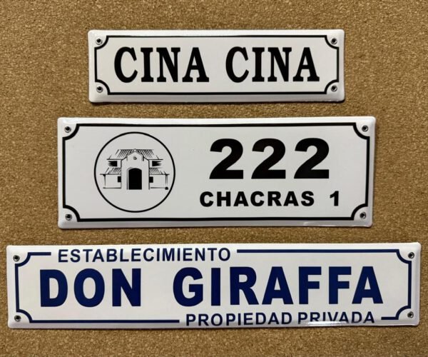 3 Líneas — Placas Parmui Placa enlozada Parmui, 3 líneas