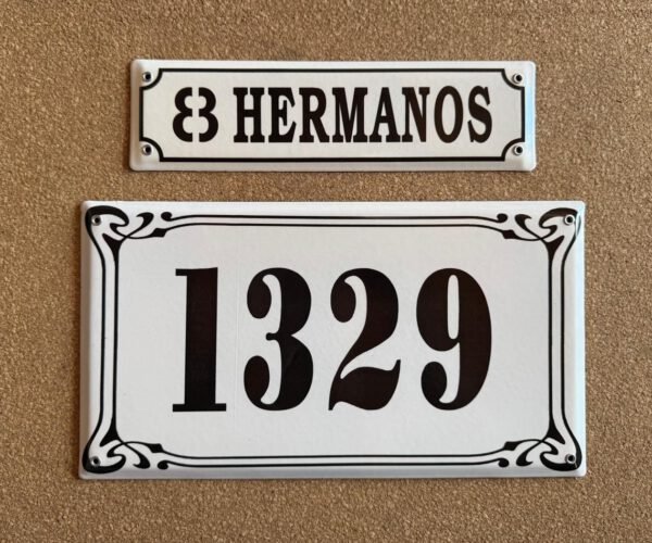 Con Dirección — Placas Parmui Placa enlozada Parmui, con dirección