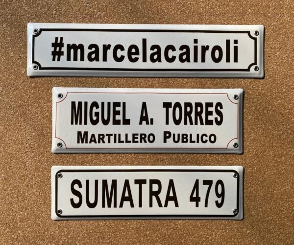 Con Dirección — Placas Parmui Placa enlozada Parmui, con dirección