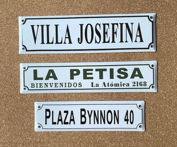 Con Dirección — Placas Parmui Placa enlozada Parmui, con dirección