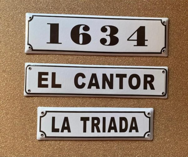 Con Dirección — Placas Parmui Placa enlozada Parmui, con dirección