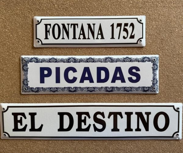 Con Dirección — Placas Parmui Placa enlozada Parmui, con dirección