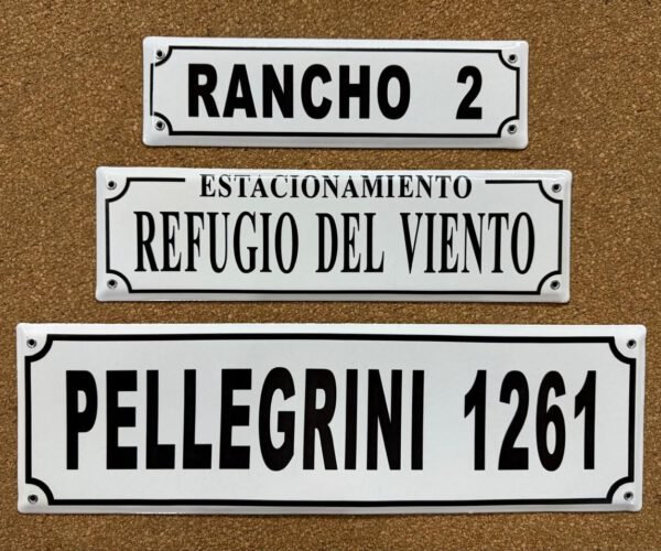Con Dirección — Placas Parmui Placa enlozada Parmui, con dirección