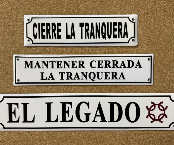 Con Logo — Placas Parmui Placa enlozada Parmui, con logo