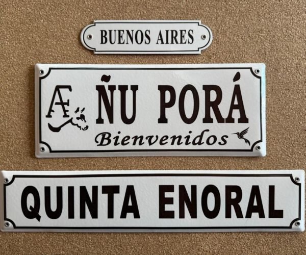 Con Logo — Placas Parmui Placa enlozada Parmui, con logo