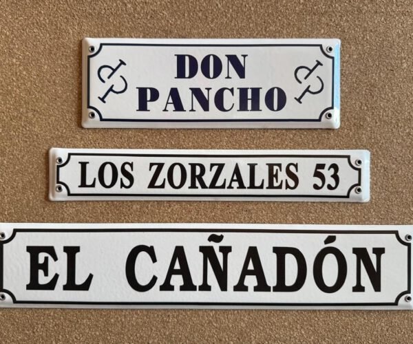 Con Logo — Placas Parmui Placa enlozada Parmui, con logo
