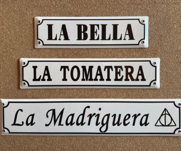 Con Logo — Placas Parmui Placa enlozada Parmui, con logo