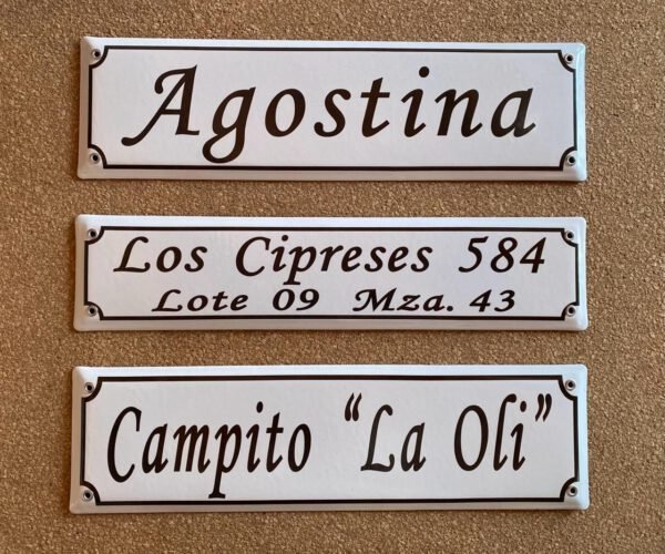 En Cursiva — Placas Parmui Placa enlozada Parmui, en cursiva