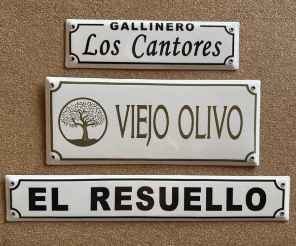 En Cursiva — Placas Parmui Placa enlozada Parmui, en cursiva