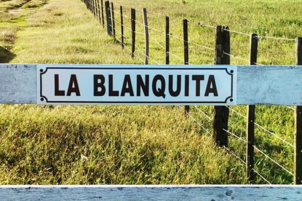 Tranqueras Nuestros clientes — Placas Parmui Placa enlozada Parmui, tranqueras nuestros clientes