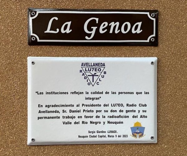 Conmemorativas — Placas Parmui Placa enlozada Parmui, conmemorativas