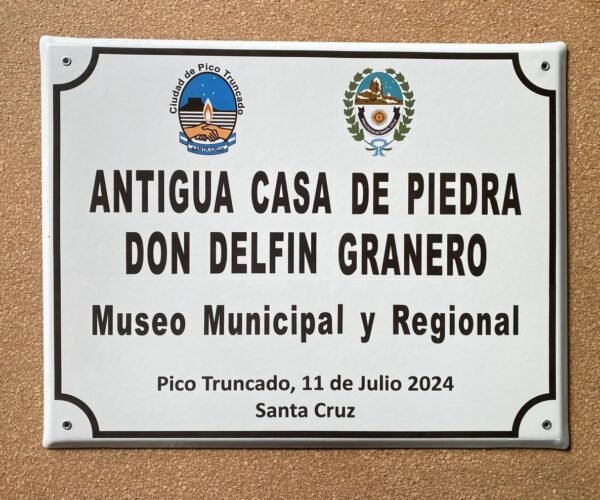 Conmemorativas — Placas Parmui Placa enlozada Parmui, conmemorativas