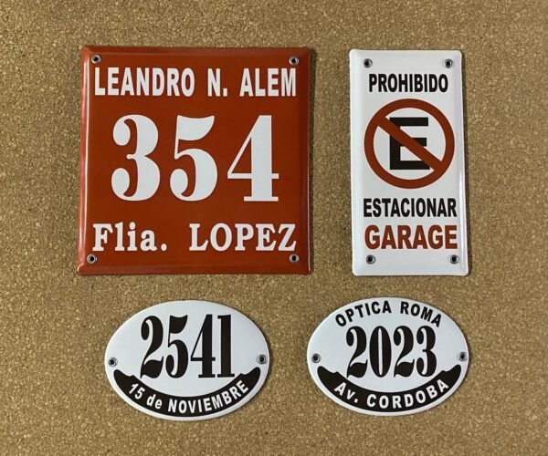 Cuadradas — Placas Parmui Placa enlozada Parmui, cuadradas