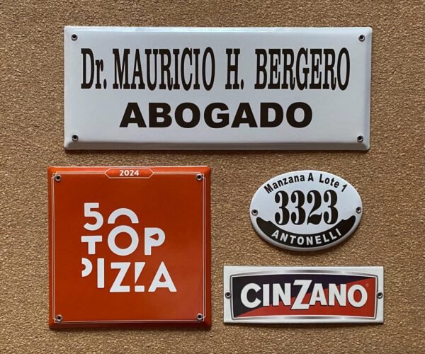 Cuadradas — Placas Parmui Placa enlozada Parmui, cuadradas