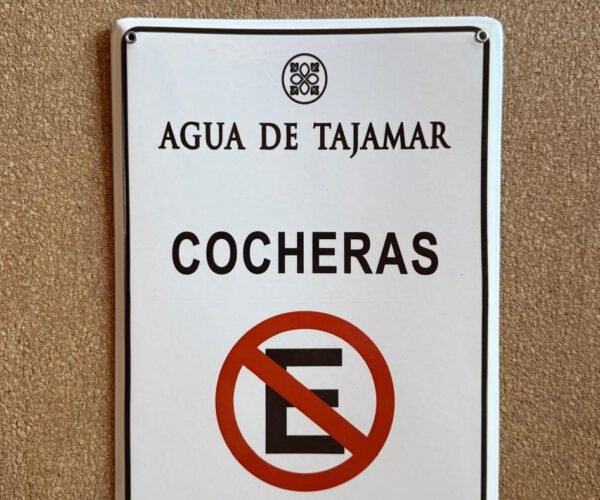 Medidas pequeñas — Placas Parmui Placa enlozada Parmui, medidas pequeñas
