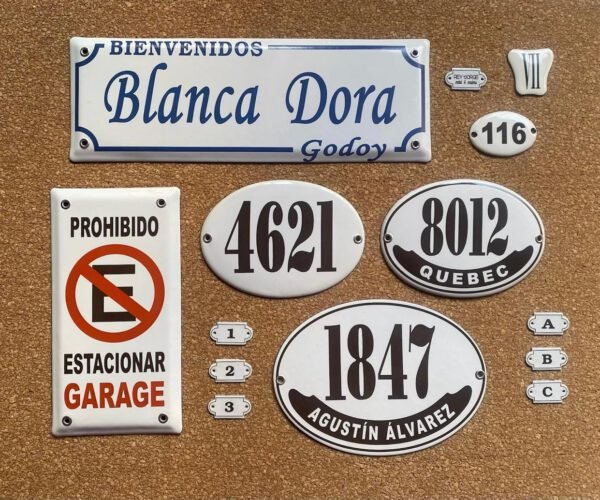 Medidas pequeñas — Placas Parmui Placa enlozada Parmui, medidas pequeñas