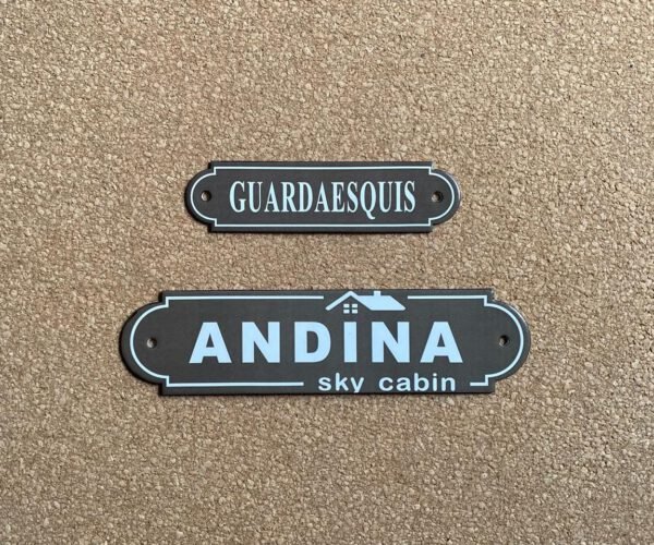 Sagomadas — Placas Parmui Placa enlozada Parmui, sagomadas